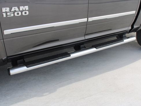 Used 2018 RAM 1500 Laramie image 11