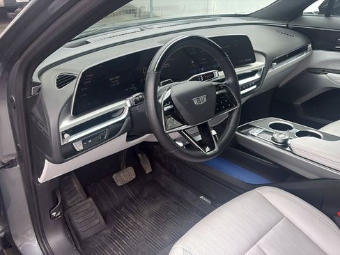 Used 2023 Cadillac Lyriq 2WD image 12