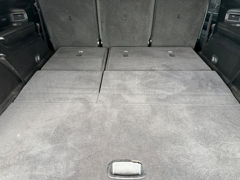 Used 2024 Jeep Wagoneer Series III w/ Flexible Seating Group AWD/4WD image 14