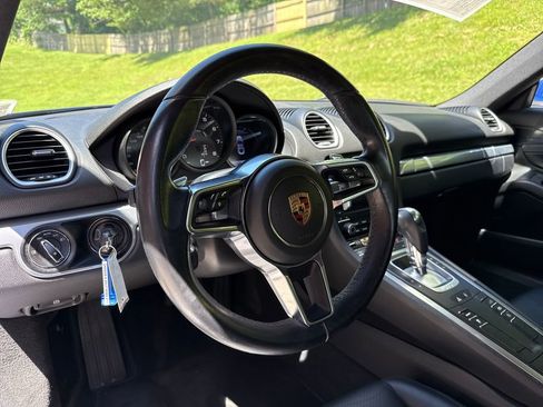 Used 2017 Porsche 718 Cayman RWD image 14
