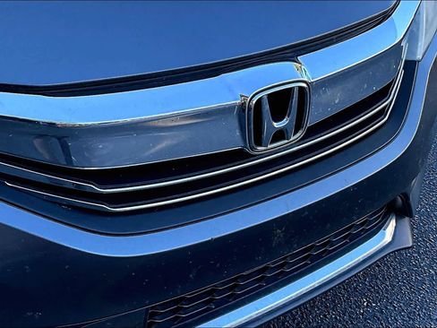 Used 2017 Honda Accord EX-L image 29