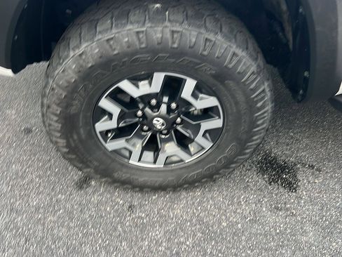 Used 2023 Toyota Tacoma TRD Off-Road w/ Technology Package image 37