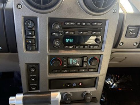 Used 2003 HUMMER H2 w/ Preferred Equipment Group AWD/4WD image 11