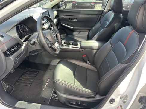 Used 2024 Nissan Sentra SR w/ SR Premium Package image 8