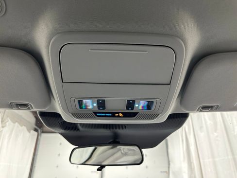 Used 2025 Ford Explorer Active image 35