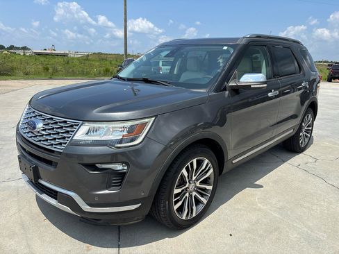 Used 2018 Ford Explorer Platinum AWD/4WD image 8