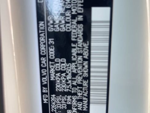 Used 2020 Volvo XC40 T5 Momentum image 31