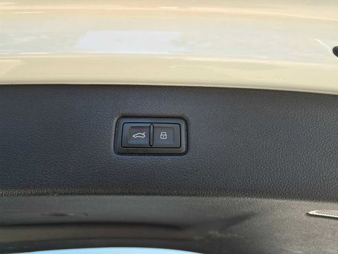 Used 2025 Audi Q7 3.0T Premium Plus AWD/4WD image 19