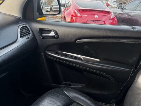 Used 2016 Dodge Journey Crossroad w/ Popular Equipment Group FWD image 19
