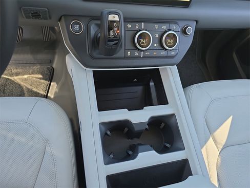 New 2025 Land Rover Defender 110 S image 25