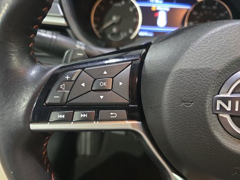 Used 2023 Nissan Altima 2.5 SR FWD image 14