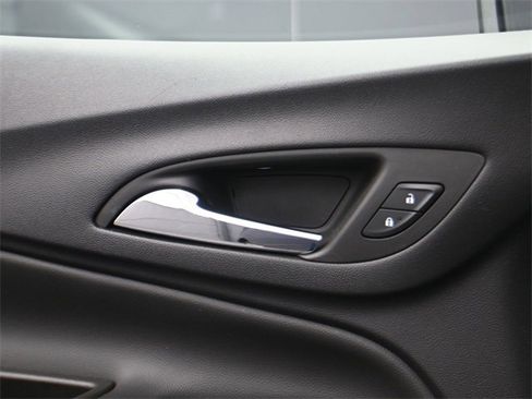 Used 2023 Chevrolet Equinox LT image 13