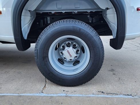 New 2026 GMC Sierra 3500 Pro w/ Convenience Package image 51