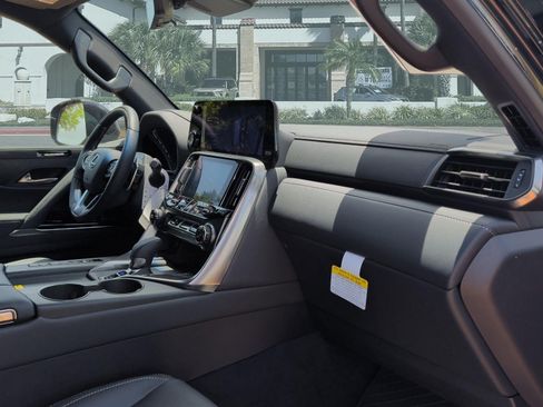 New 2026 Lexus LX 700h Luxury AWD/4WD image 30
