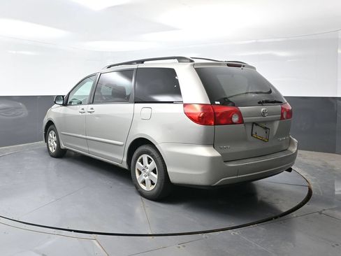 Used 2008 Toyota Sienna FWD image 8