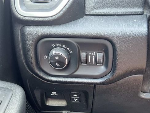 Used 2019 RAM 1500 Big Horn AWD/4WD image 30