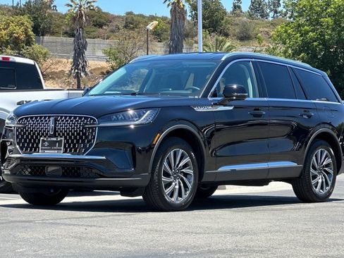 New 2026 Lincoln Aviator AWD image 7