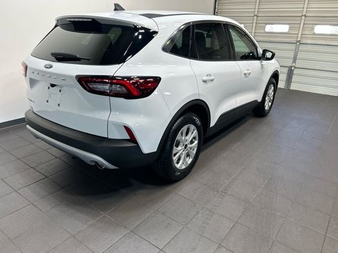 Used 2024 Ford Escape Active FWD image 3