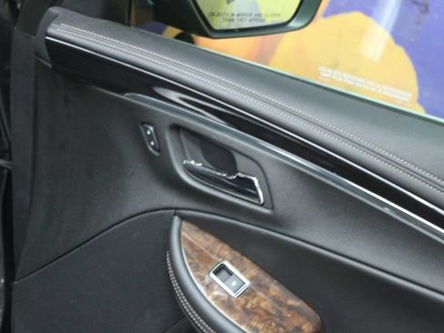 Used 2015 Chevrolet Impala LTZ FWD image 11