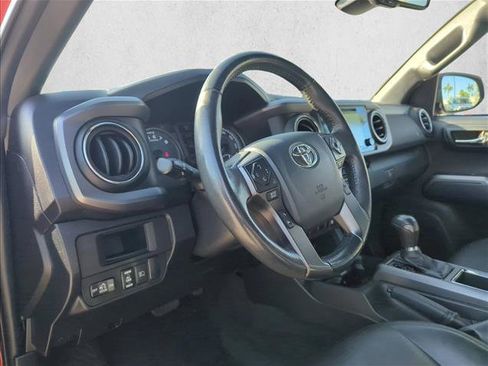 Used 2018 Toyota Tacoma TRD Sport AWD/4WD image 13