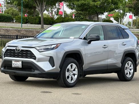 Certified 2023 Toyota RAV4 LE AWD/4WD image 9