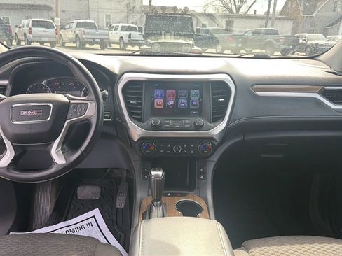 Used 2017 GMC Acadia SLE image 13