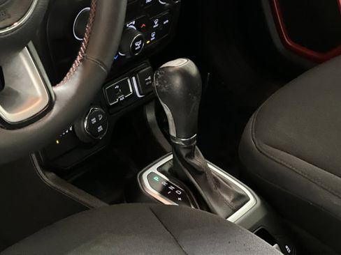 Used 2023 Jeep Renegade Trailhawk image 20