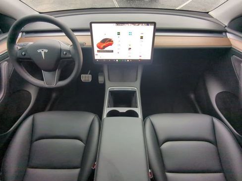 Used 2023 Tesla Model Y Performance AWD/4WD image 17
