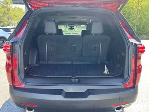 Used 2023 Chevrolet Traverse RS FWD image 5