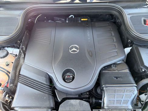 Certified 2025 Mercedes-Benz GLE 450 4MATIC image 17