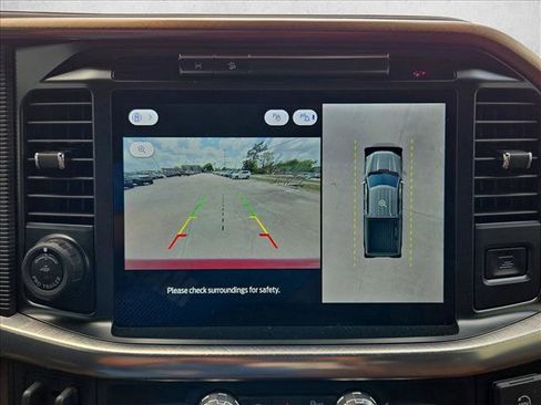 Used 2025 Ford F150 King Ranch w/ FX4 Off-Road Package image 12