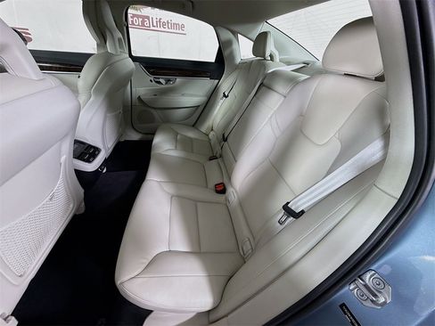 Used 2017 Volvo S90 T6 Momentum w/ Vision Package image 28