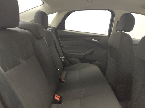 Used 2016 Ford Focus SE image 19