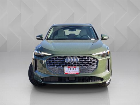 New 2025 Audi Q5 2.0T Premium Plus image 2