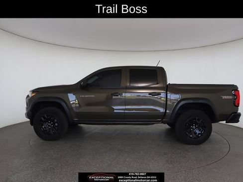 Used 2024 Chevrolet Colorado Trail Boss w/ Technology Package AWD/4WD image 7