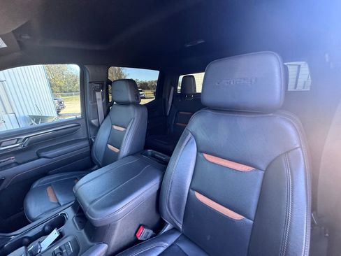 Used 2024 GMC Sierra 1500 AT4 w/ Technology Package image 9