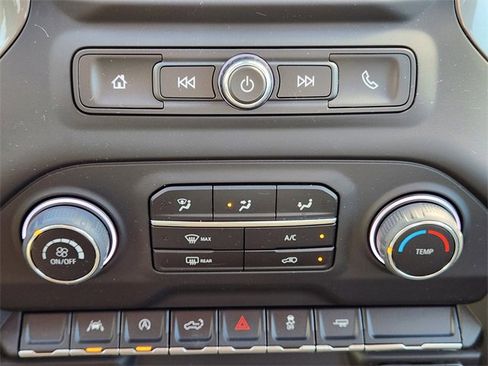 Used 2022 Chevrolet Silverado 1500 Custom image 21