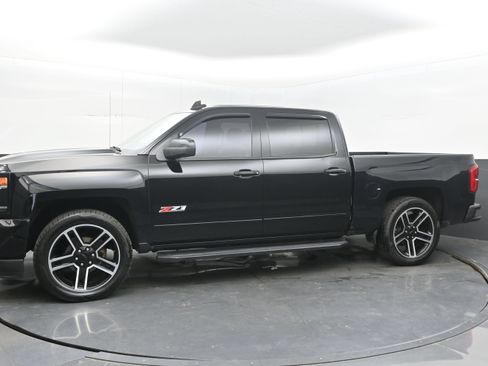 Used 2018 Chevrolet Silverado 1500 LTZ Z71 w/ LTZ Plus Package AWD/4WD image 7