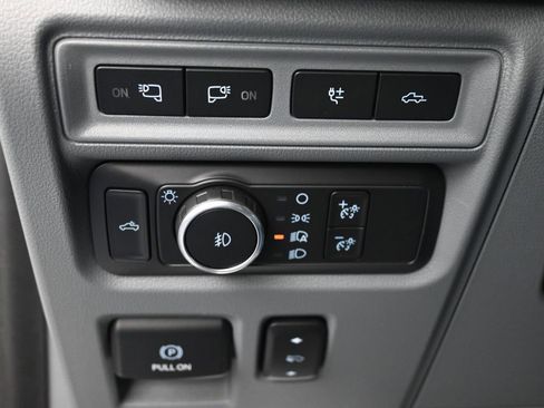 Used 2021 Ford F150 Lariat w/ Equipment Group 502A High AWD/4WD image 19