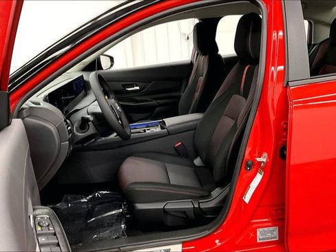 New 2026 Nissan Sentra SR FWD image 10