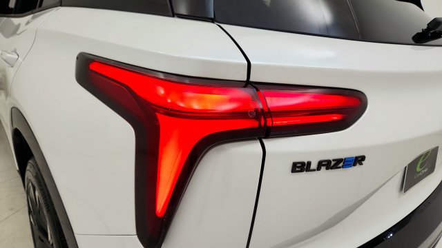 Used 2024 Chevrolet Blazer EV RS RWD image 27