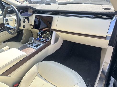 Used 2023 Land Rover Range Rover SE AWD/4WD image 13