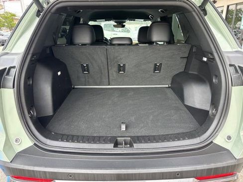 Used 2025 Chevrolet Equinox ACTIV w/ Safety and Technology Package FWD image 11