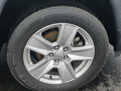 Used 2022 Jeep Compass Latitude image 32