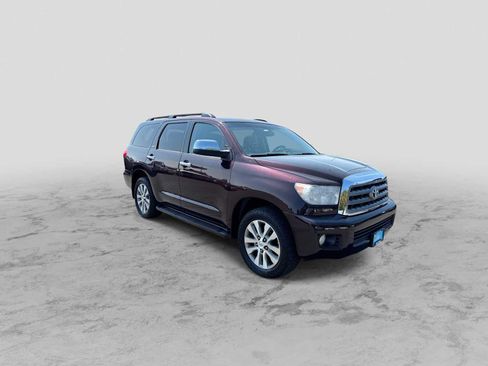 Used 2017 Toyota Sequoia Limited w/ Safety & Convenience Package AWD/4WD image 2