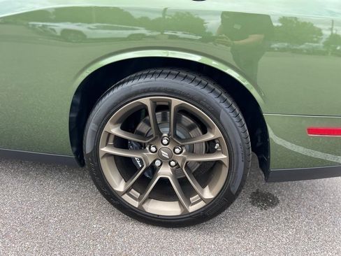 Used 2022 Dodge Challenger R/T Scat Pack w/ Dynamics Package RWD image 12