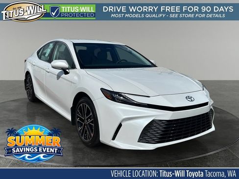 Used 2026 Toyota Camry XLE AWD/4WD image 1