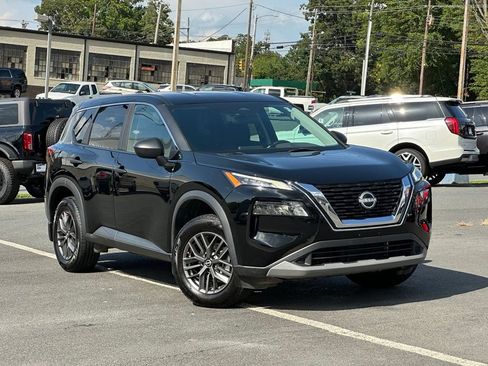 Used 2023 Nissan Rogue S FWD image 41