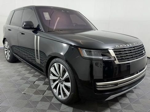 Certified 2023 Land Rover Range Rover SE image 10