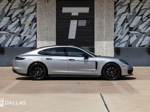 Used 2020 Porsche Panamera GTS AWD/4WD image 16